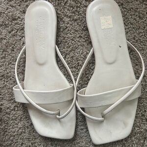 White JMGXY Slippers